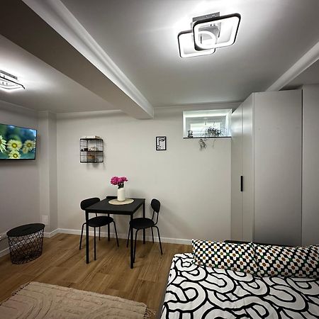 Appartamento Skwerowa Nest Cracovia Esterno foto